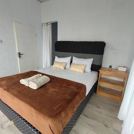Stella Villa Ngurbloat Exterior photo